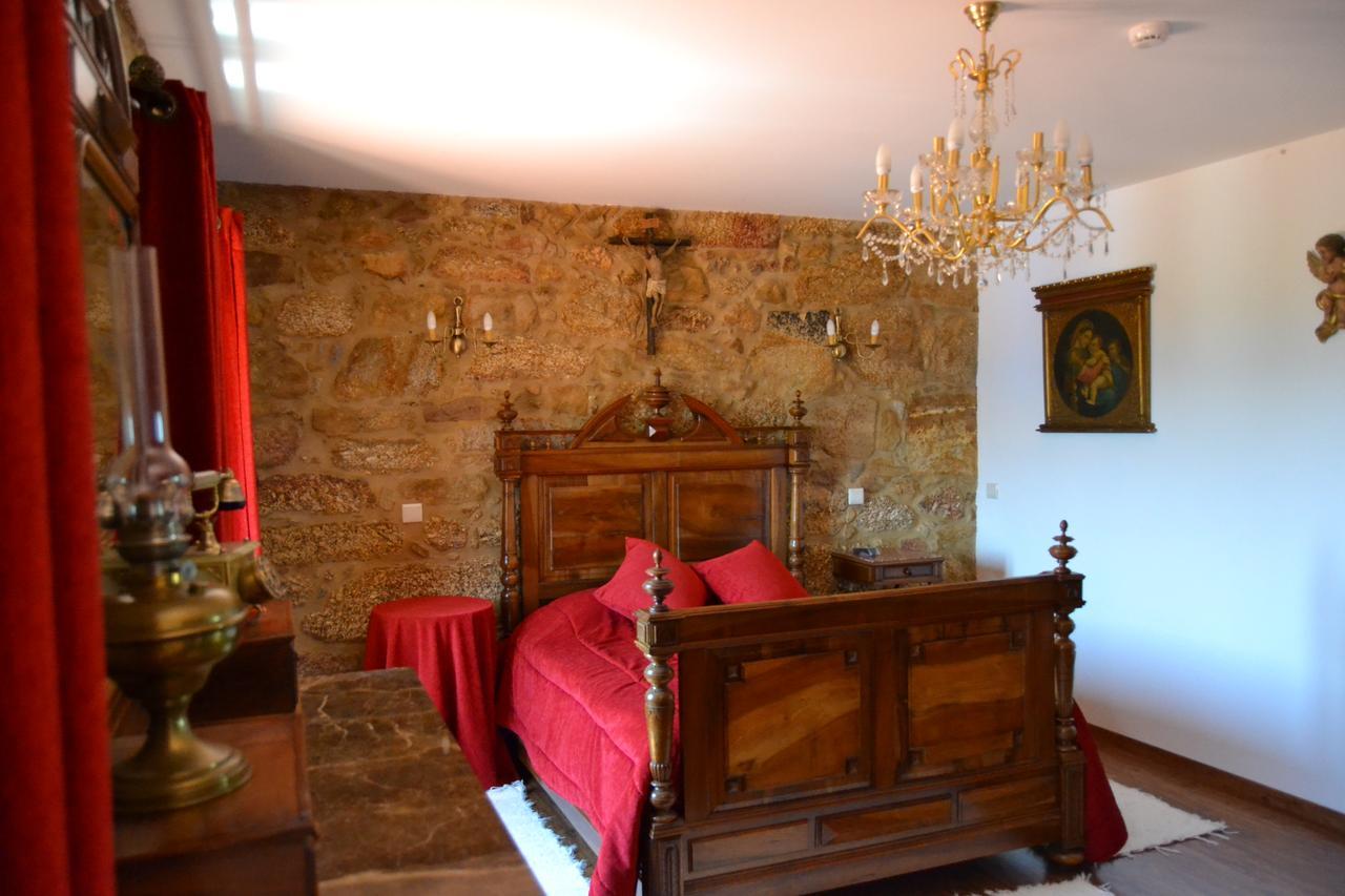 Hotel Rural Casa Da Eira Pêro Viseu Quarto foto